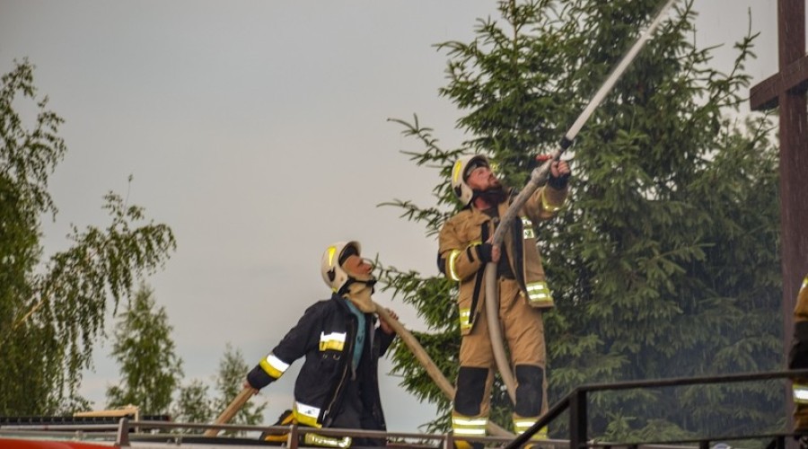 pożar kościoła kępki09