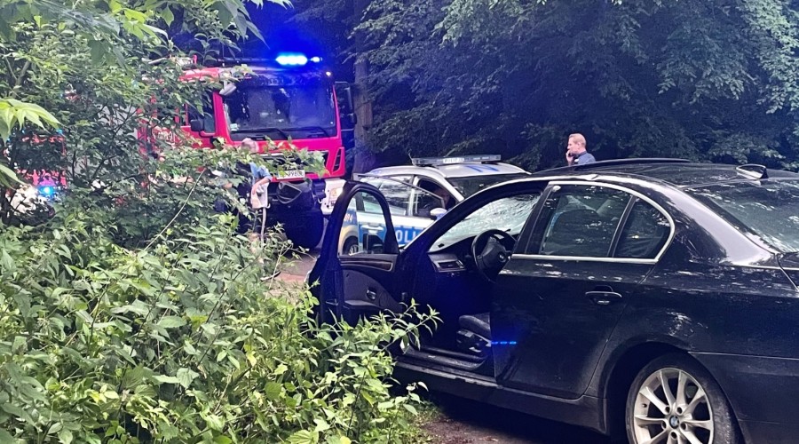 B8D12C68-8843-4EAF-ABF7-ACF2681BC02F