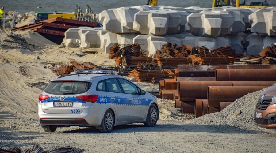 wypadek na przekopie mierzei (6)