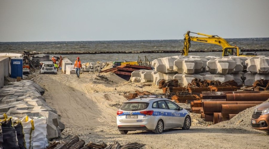 wypadek na przekopie mierzei (8)