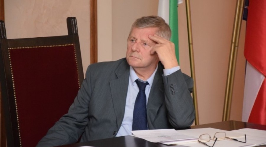 5be44a03198e6_o_large