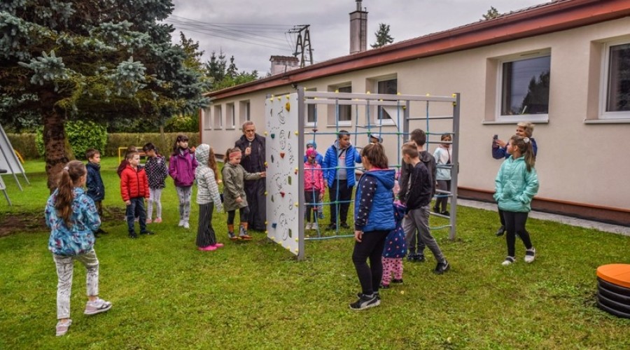 Otwarcie placu zabaw i festyn rodzinny w Tujsku (48)