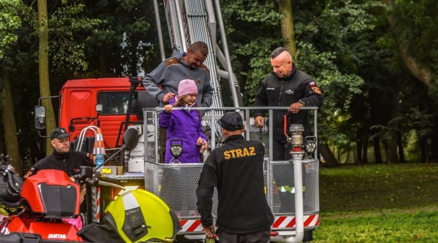 festyn charytatywny Drewnica0108