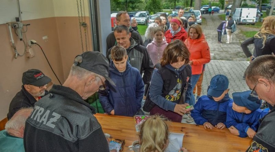 festyn charytatywny Drewnica0129