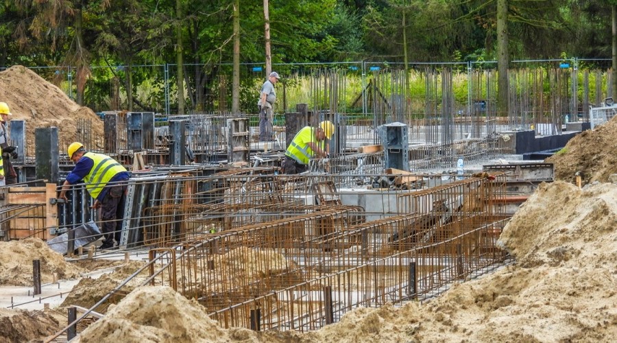 budowa hali drewnica