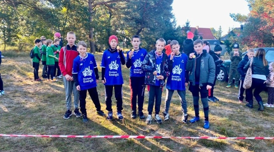 Mistrzostwa Powiatu w Sztafetowych Biegach Przełajowych  (12)