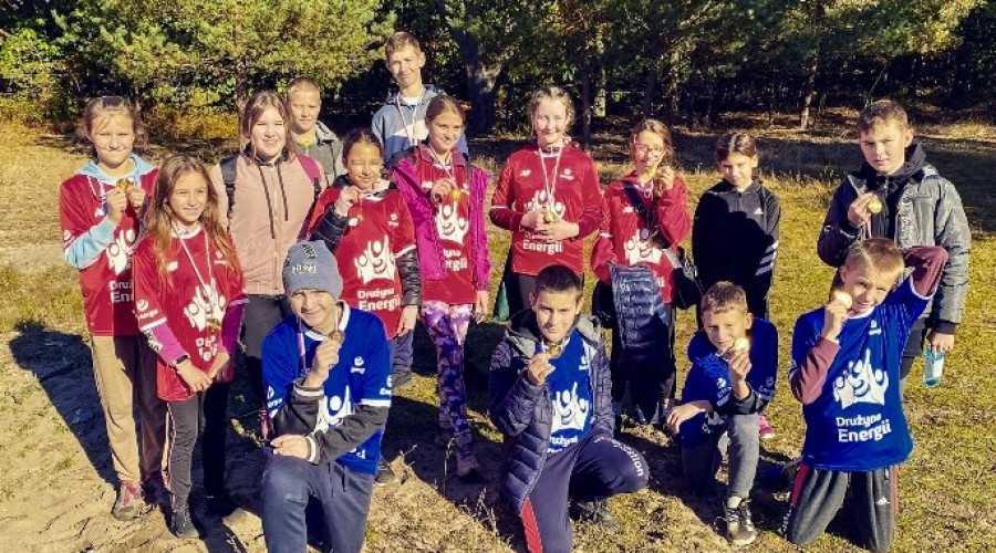 Mistrzostwa Powiatu w Sztafetowych Biegach Przełajowych  (3)