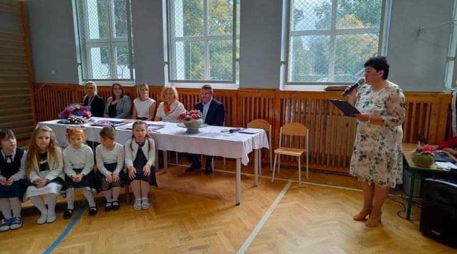 Stegna. Dzień Edukacji Narodowej i pasowanie uczniów (8)