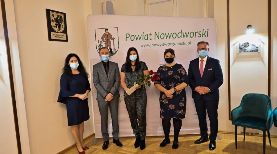 Nagrody Starosty Nowodworskiego dla nauczycieli placówek oświatowych (1)