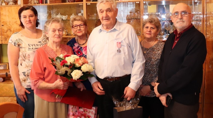 Życzenia  Państwu Hildegardzie i Feliksowi Koszelakom (1)