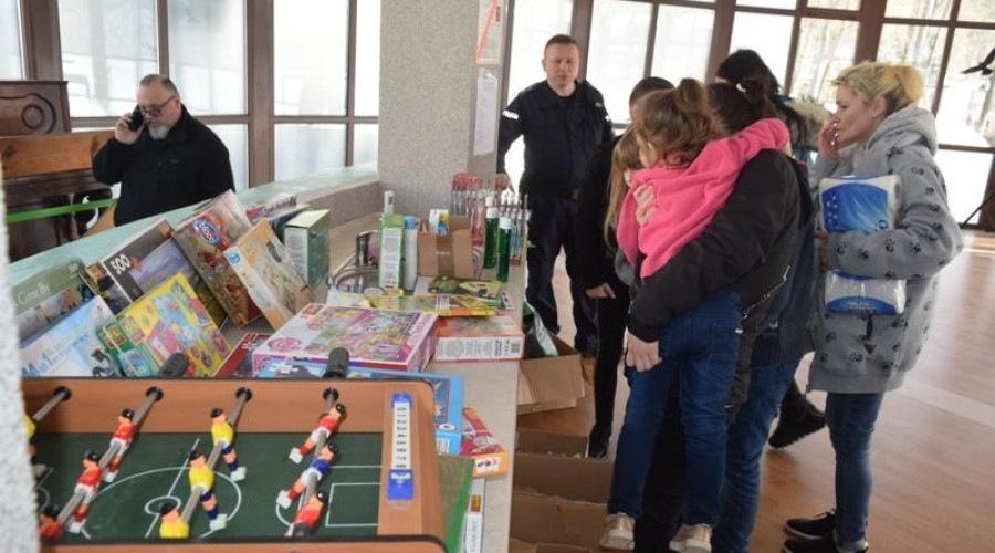 policjanci dla uchodźców24