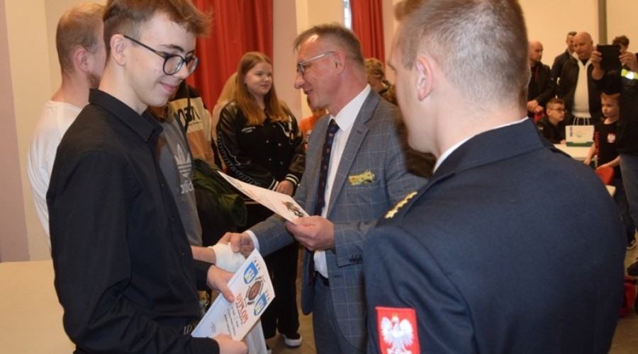 mlodziez zapobiega pozarom09