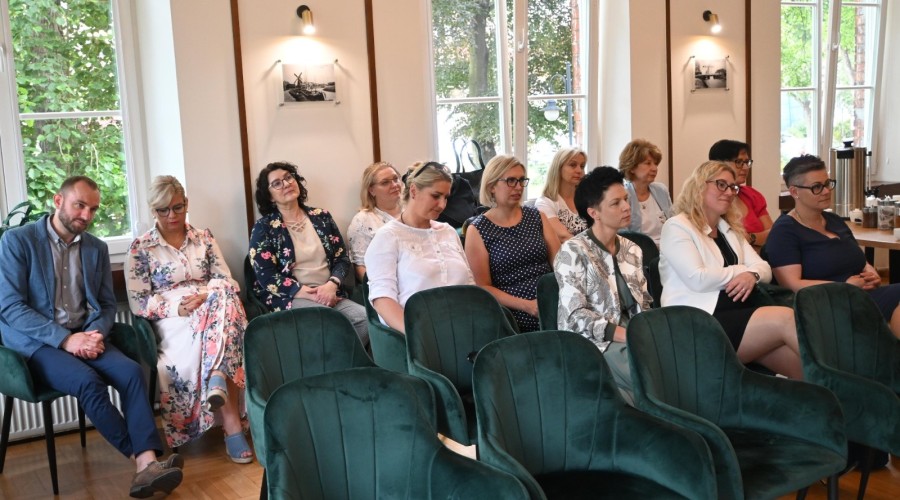 Zapobiec samobójstwom wśród dzieci. Współdziałanie służb z powiatem.