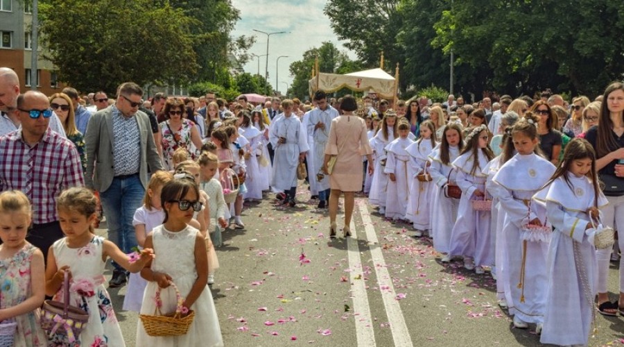 procesja Bożego Ciała w Nowym Dworze Gdańskim (16)