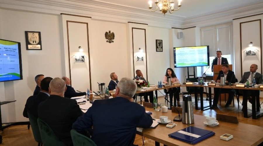 absolutorium powiat nowodworski2