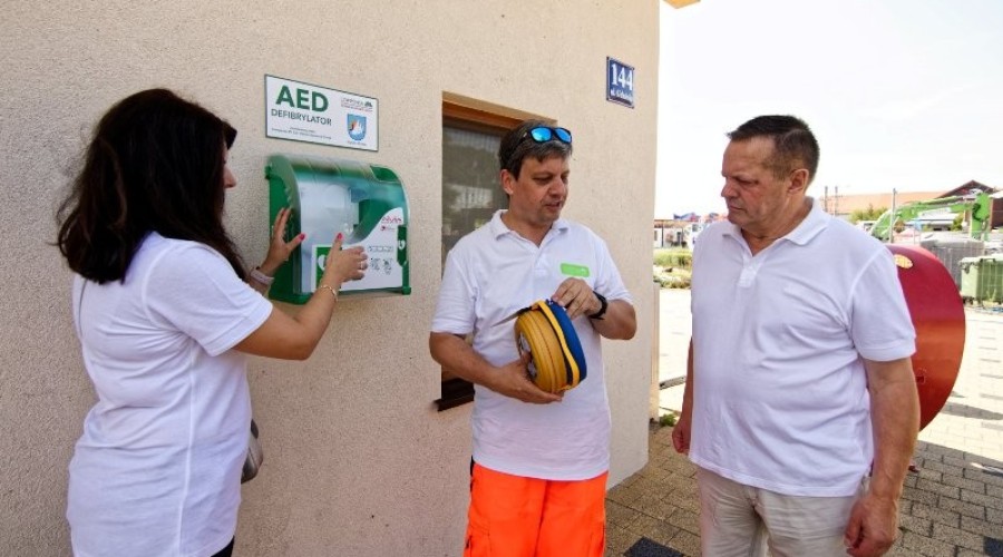 defibrylator dla krynicy morskiej01