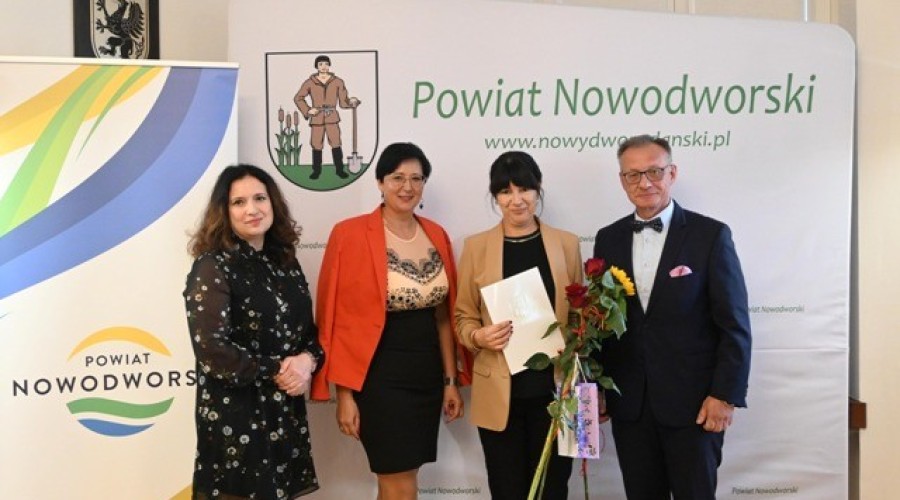 Nowy Dwór Gdański. Nagrody dla nauczycieli01