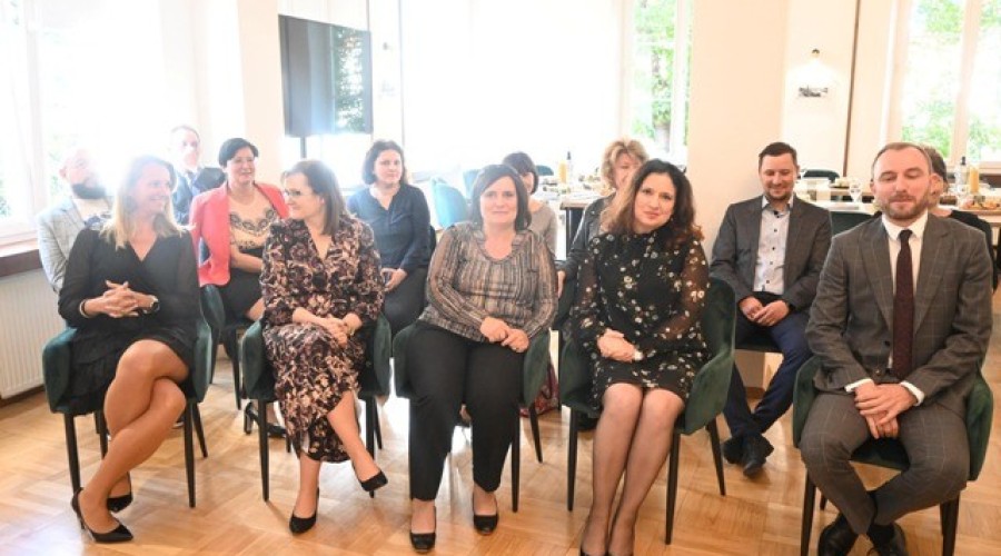 Nowy Dwór Gdański. Nagrody dla nauczycieli25