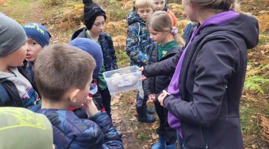 Jantar. Spotkanie uczniów z ornitologami ze stację terenowej Akcji Bałtyckiej.03