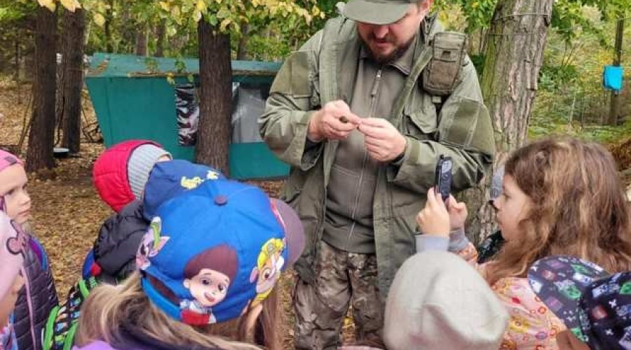 Jantar. Spotkanie uczniów z ornitologami ze stację terenowej Akcji Bałtyckiej.05