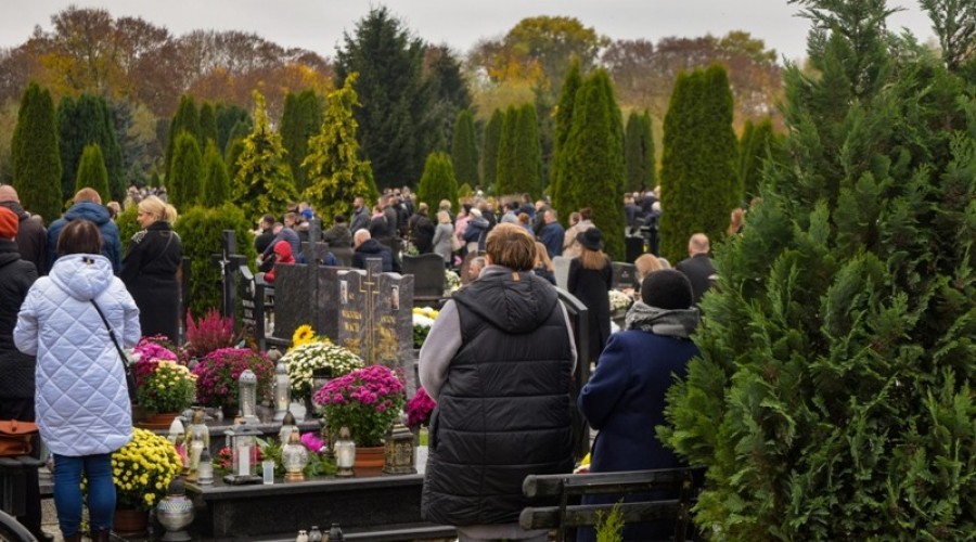 1 listopada nowy dwór gd1