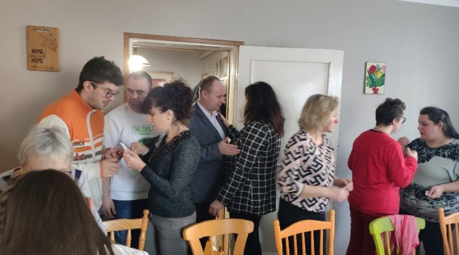 Wigilijne spotkanie uczestników Warsztatów Terapii Zajęciowej. (10)