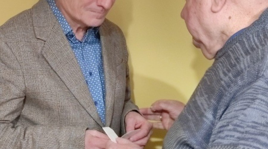 Wigilijne spotkanie uczestników Warsztatów Terapii Zajęciowej. (15)