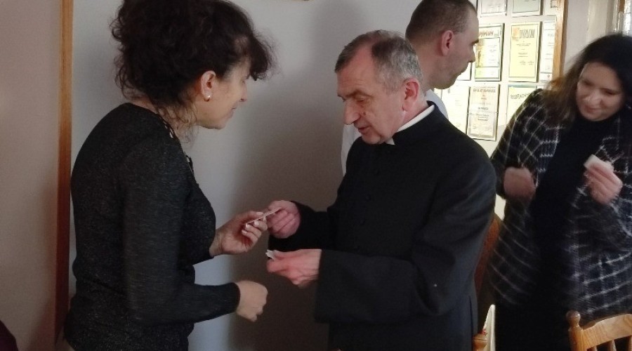 Wigilijne spotkanie uczestników Warsztatów Terapii Zajęciowej. (21)