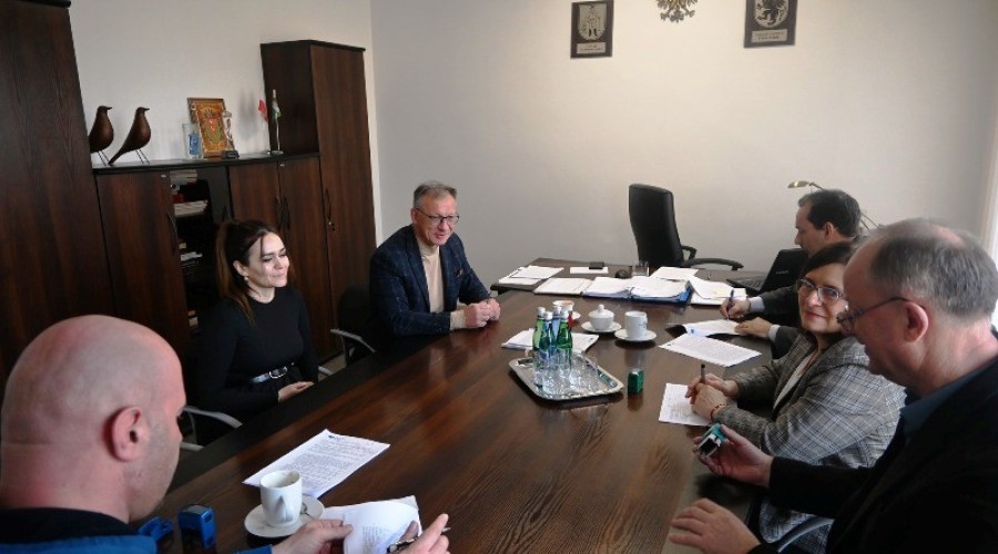 Wkrótce rozpocznie się termomodernizacja budynku Liceum i Urzędu Pracy.3