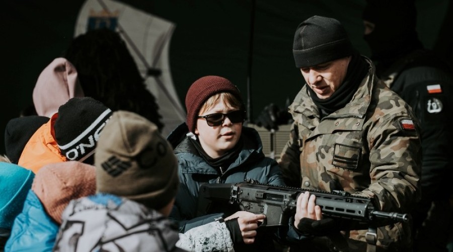 Piknik wojskowy w Jantarze (1)