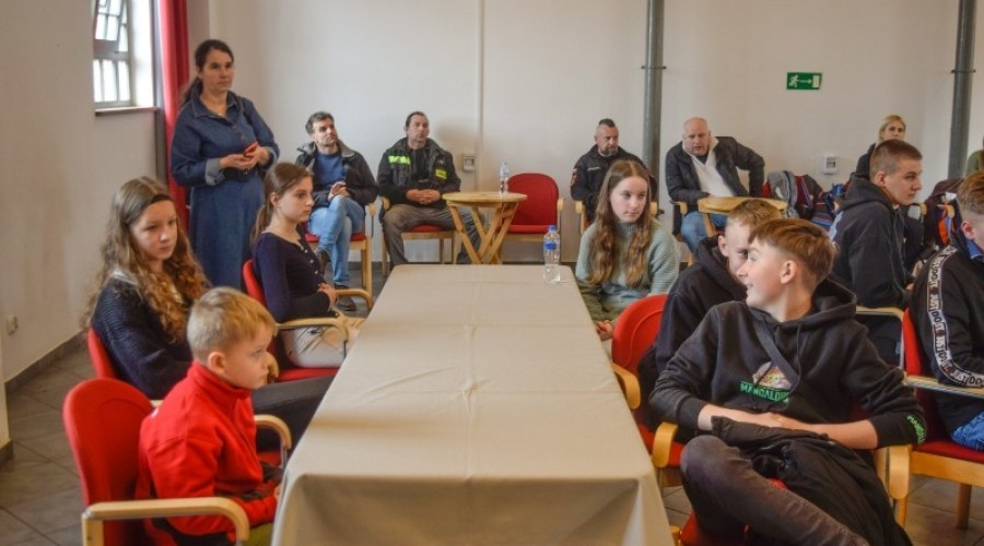 mlodzież zapobiega pożarom (46)