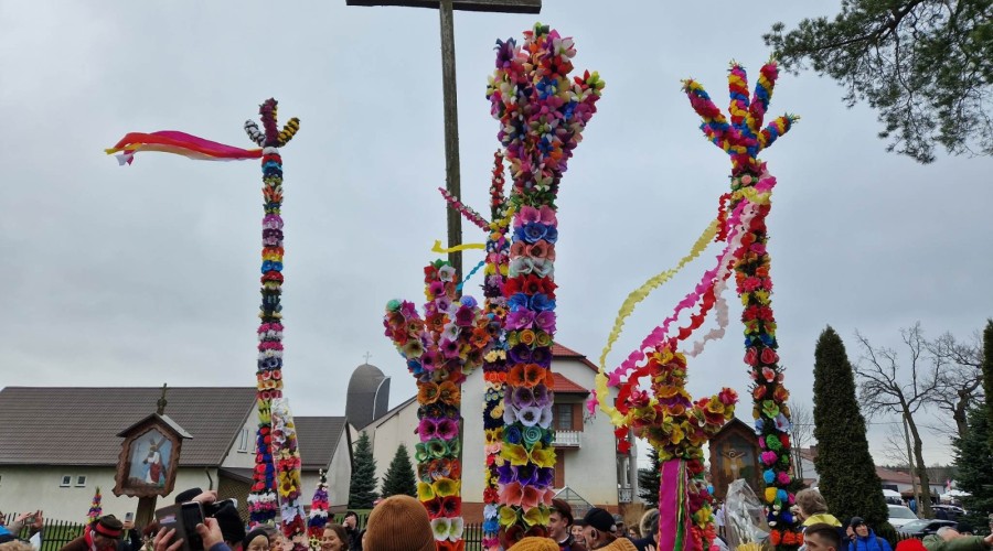 mieszkancy wyjechali na kurpie (8)