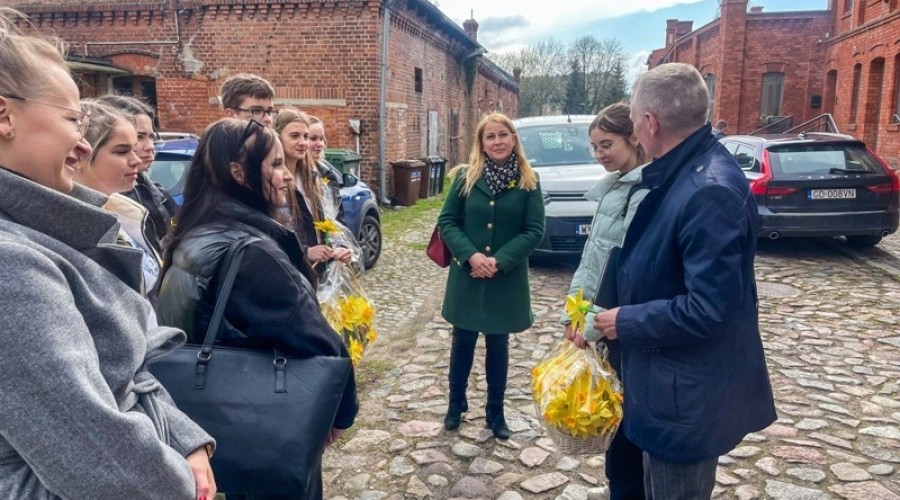 akcja żonkil liceum nowy dwór gd09