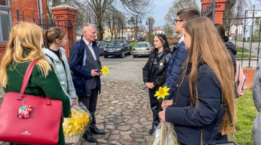 akcja żonkil liceum nowy dwór gd10