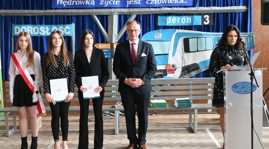 pozegnanie absolwentow zespolu szkol nowy dwor gd07