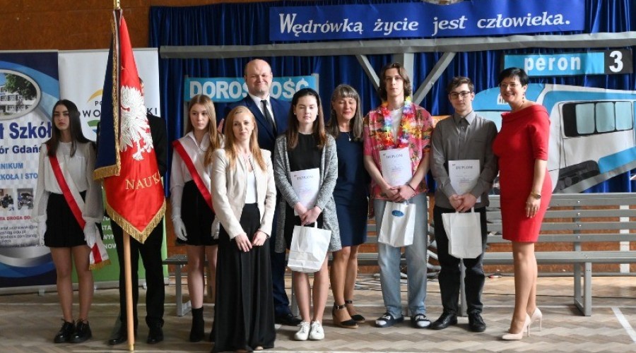 pozegnanie absolwentow zespolu szkol nowy dwor gd18