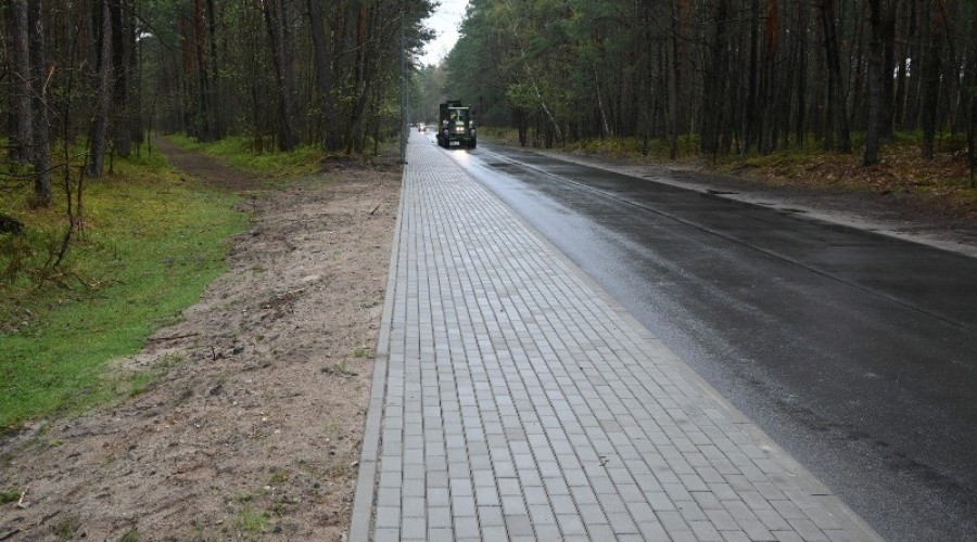przebudowa chodnika przy drodze powiatowej nr 2326G ul. Morskiej zakończona. (5)