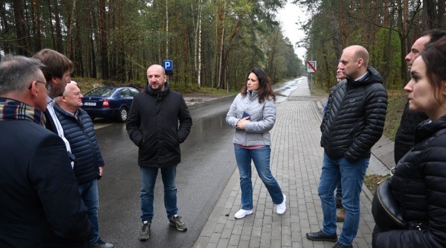 przebudowa chodnika przy drodze powiatowej nr 2326G ul. Morskiej zakończona. (8)