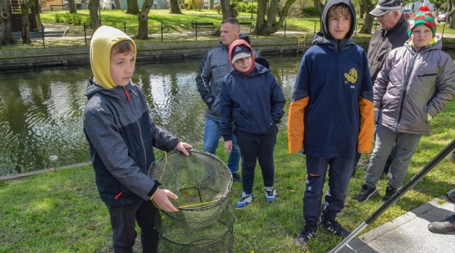 Zawody wędkarskie dla dzieci młodzieży (136)