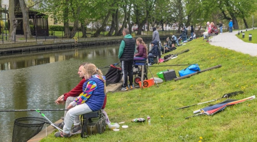 Zawody wędkarskie dla dzieci młodzieży (164)