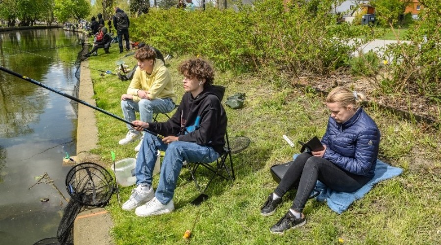 Zawody wędkarskie dla dzieci młodzieży (166)