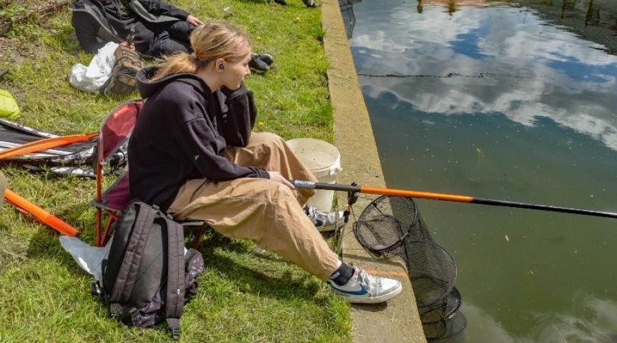 Zawody wędkarskie dla dzieci młodzieży (167)