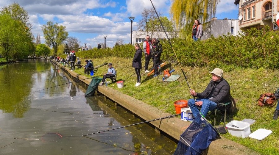 Zawody wędkarskie dla dzieci młodzieży (179)