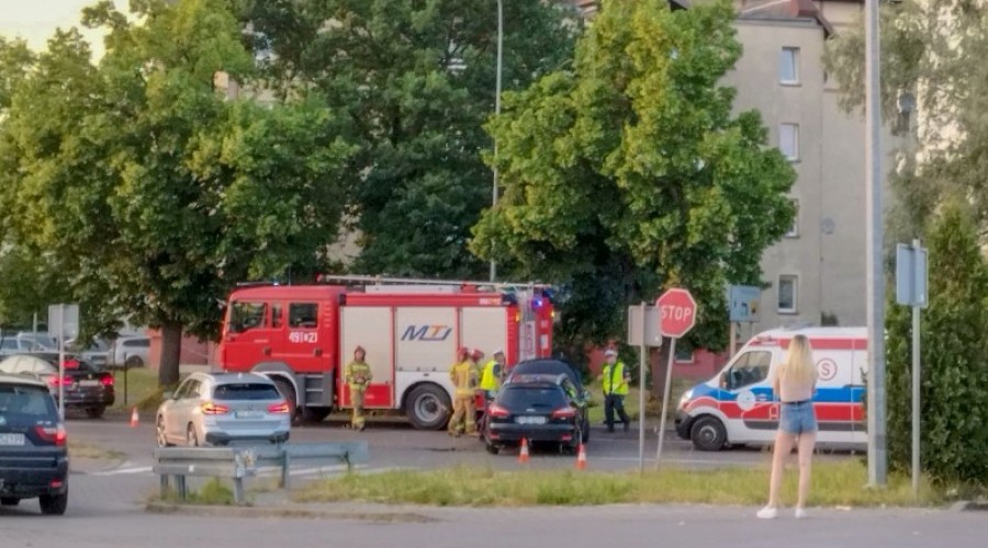 352621149_646960213966224_1716019902935267700_n_edited