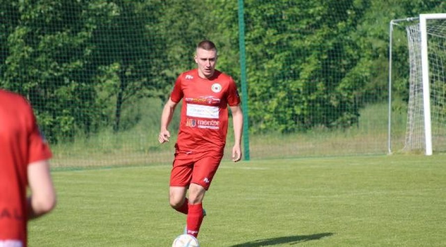 Niestety przegrywamy spotkanie z drużyną KS Skorzewo.03