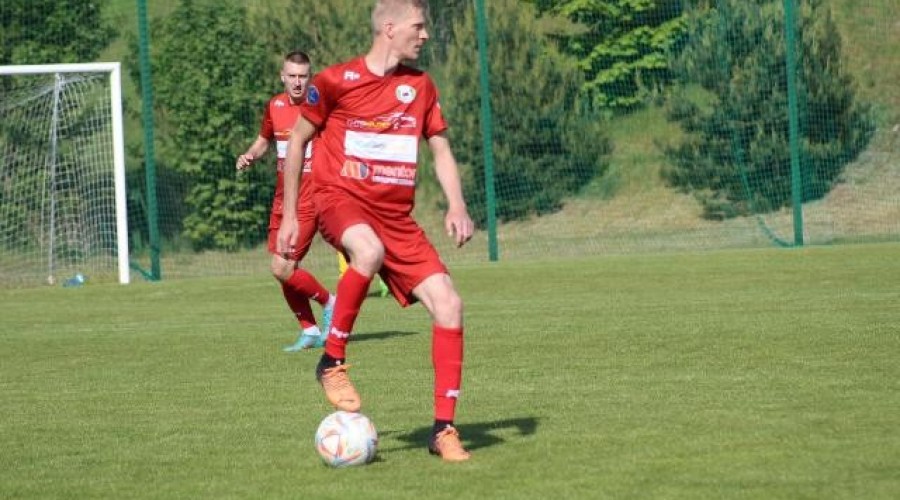 Niestety przegrywamy spotkanie z drużyną KS Skorzewo.06