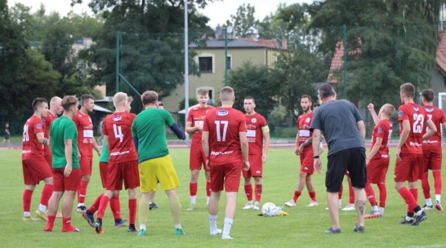 stare pole lks zulawy32