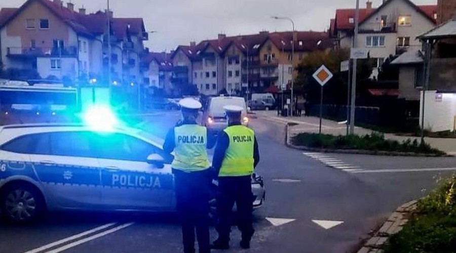 Policjanci prowadzą poszukiwania 44 letniego Grzegorza Borysa podejrzewanego o zabójstwo 6-letniego chłopca. 06