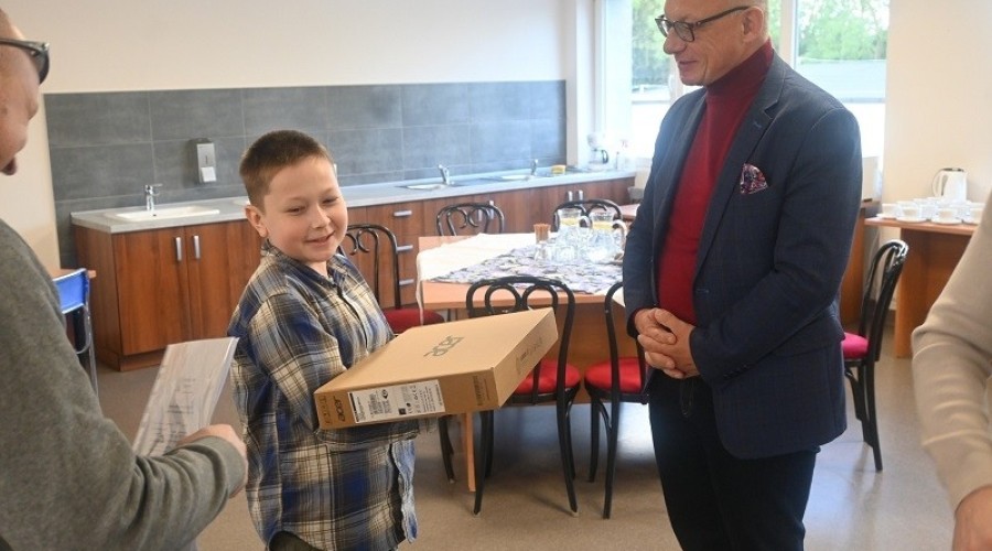  laptopy dla uczniów sosw (1)