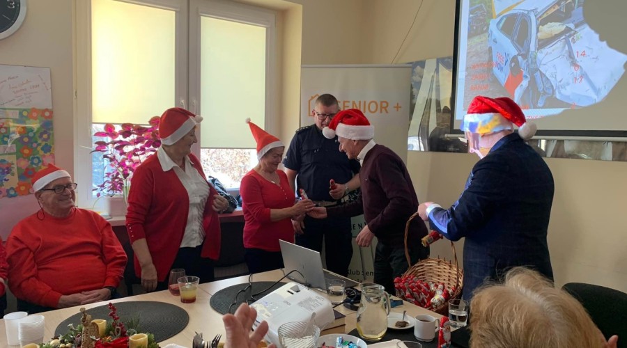 mikolajki żuławski klub seniora (9)